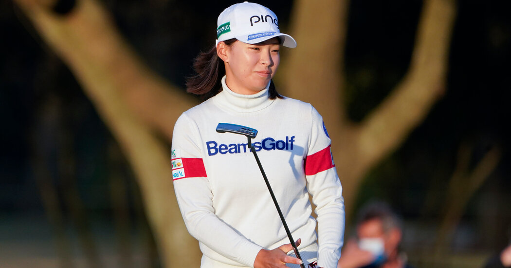 in-game-suspension-delays-end-at-u-s-womens-open.jpg