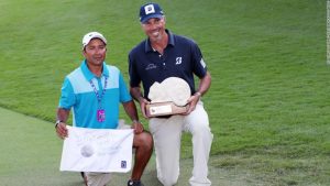 matt-kuchar-says-he-apologizes-for-the-caddy-and-pays-the-remaining-50000-he-has-applied-for.jpg