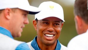 1576241933_woods-wins-but-us-still-runs-in-presidential-cup.jpg