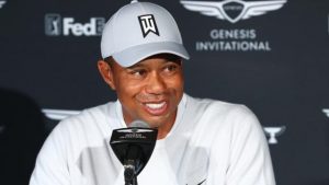tiger-woods-premier-golf-league-approaching-former-number-one-in-the-world.jpg