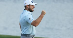 tyrrell-hatton-holds-his-head-and-wins-his-first-pga-tour-title.jpg