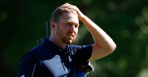 a-nerve-wracking-final-round-adds-drama-to-golfs-fan-free-return.jpg