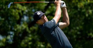 after-two-laps-jordan-spieth-shows-no-signs-of-rust.jpg