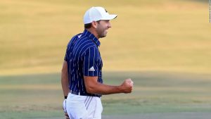 1601898502_sergio-garcia-sinks-winning-pit-with-eyes-closed.jpg